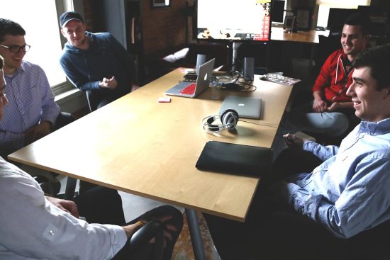 entdecken sie die aufregende welt der startups! erfahren sie mehr über innovative geschäftsideen, inspirierende gründer und die neuesten trends in der start-up-szene. lassen sie sich von erfolgsgeschichten und wertvollen tipps für angehende unternehmer inspirieren.