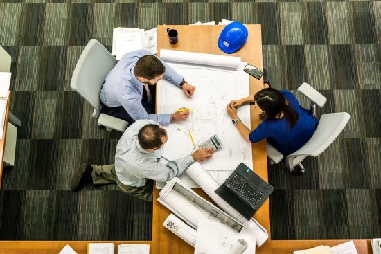 entdecken sie die vorteile von teamarbeit! erfahren sie, wie zusammenarbeit in gruppen die produktivität steigert, kreativität fördert und eine positive arbeitsumgebung schafft. ideal für unternehmen und organisationen, die nach effektiven lösungen suchen, um ihre ziele gemeinsam zu erreichen.